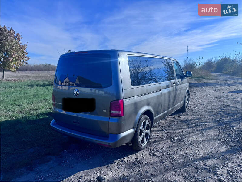 Минивэн Volkswagen Transporter 2014 в Волочиске
