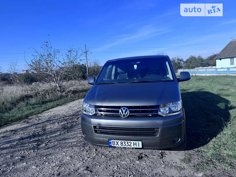 Минивэн Volkswagen Transporter 2014 в Волочиске