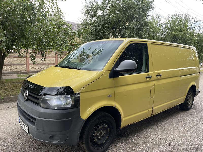 Вантажний фургон Volkswagen Transporter 2010 в Києві