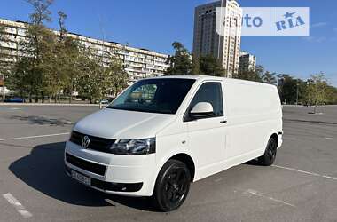 Вантажний фургон Volkswagen Transporter 2015 в Києві