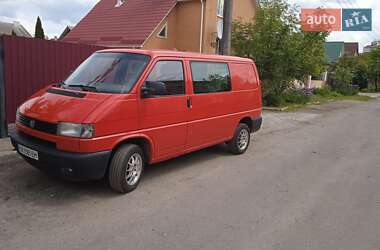 Вантажопасажирський фургон Volkswagen Transporter 2002 в Чернігові