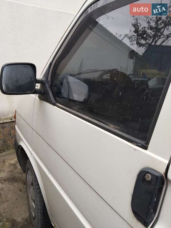 Минивэн Volkswagen Transporter 2001 в Хмельницком