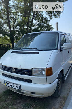 Вантажний фургон Volkswagen Transporter 2002 в Києві