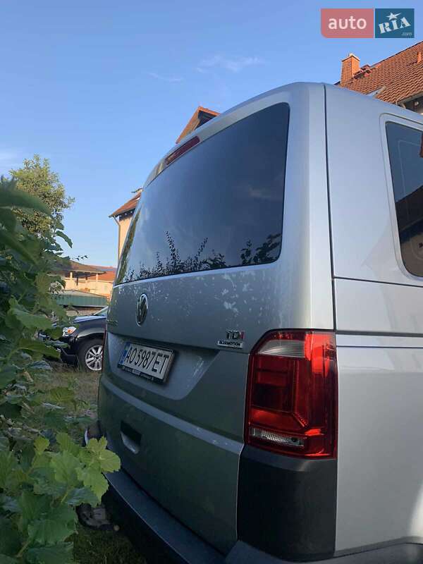 Мінівен Volkswagen Transporter 2016 в Хусті