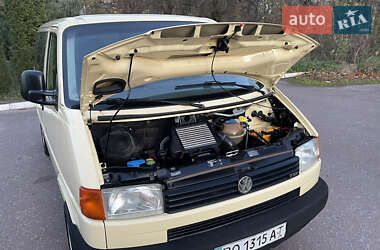 Минивэн Volkswagen Transporter 2002 в Радивилове