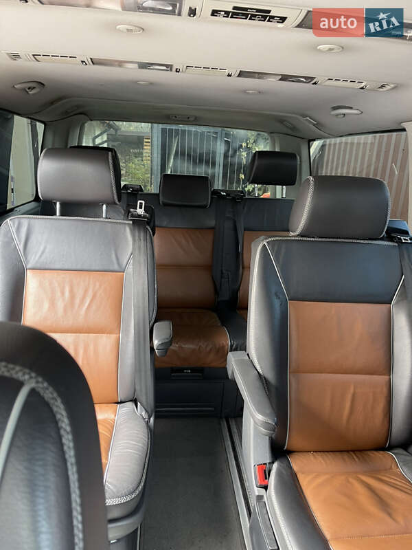 Минивэн Volkswagen Transporter 2011 в Киеве