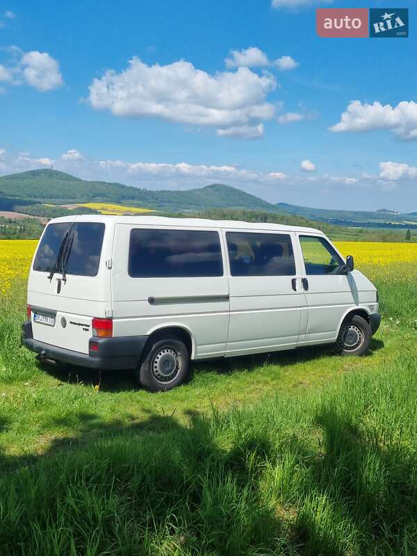 Минивэн Volkswagen Transporter 2002 в Березному