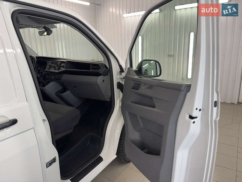 Грузовой фургон Volkswagen Transporter 2022 в Киеве