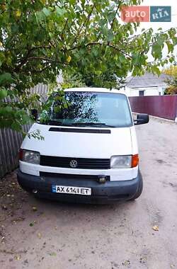 Вантажний фургон Volkswagen Transporter 2002 в Києві