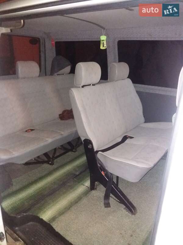 Мінівен Volkswagen Transporter 2000 в Богородчанах