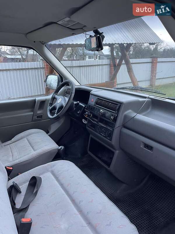 Мінівен Volkswagen Transporter 2002 в Івано-Франківську
