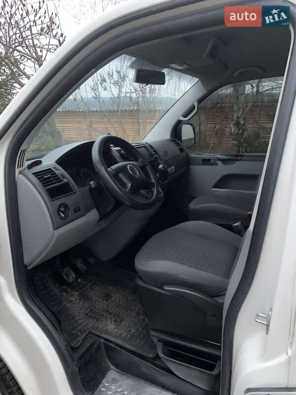 Мінівен Volkswagen Transporter 2005 в Обухові