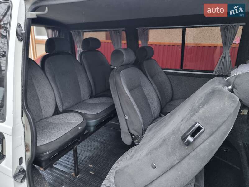Минивэн Volkswagen Transporter 2003 в Снятине