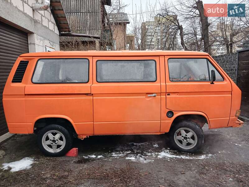 Минивэн Volkswagen Transporter 1985 в Киеве
