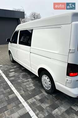 Вантажний фургон Volkswagen Transporter 2013 в Вінниці