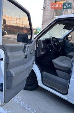 Мінівен Volkswagen Transporter 2001 в Рівному