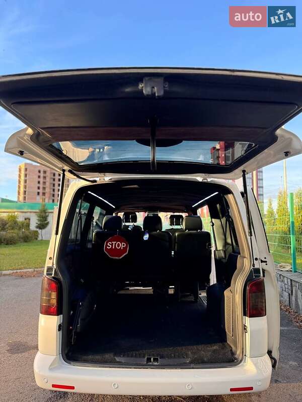Минивэн Volkswagen Transporter 2011 в Луцке