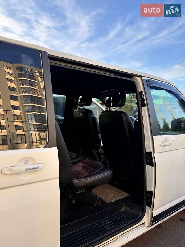 Минивэн Volkswagen Transporter 2011 в Луцке