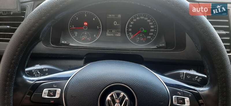 Вантажний фургон Volkswagen Transporter 2016 в Рівному