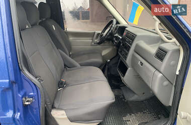 Мінівен Volkswagen Transporter 2000 в Сарнах