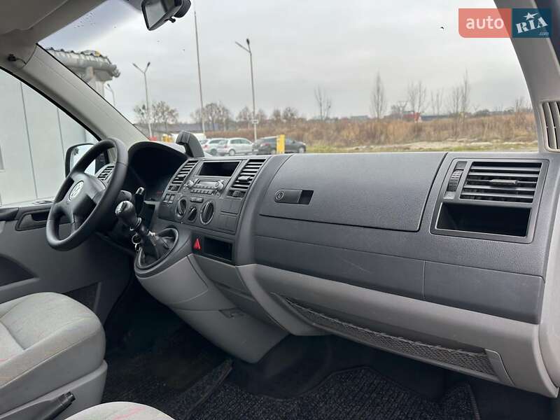 Мінівен Volkswagen Transporter 2007 в Луцьку