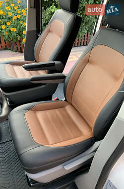 Минивэн Volkswagen Transporter 2014 в 