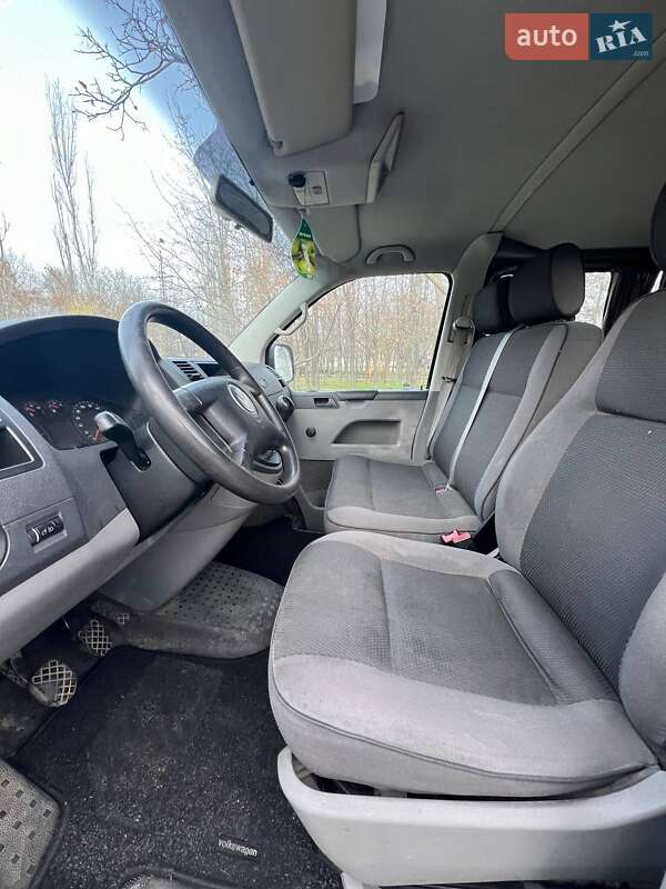 Мінівен Volkswagen Transporter 2004 в Миколаєві