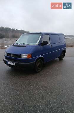 Вантажний фургон Volkswagen Transporter 2001 в Бучі