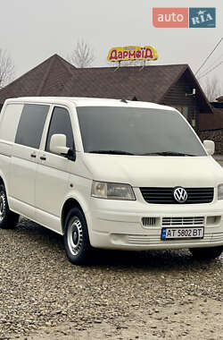 Мінівен Volkswagen Transporter 2004 в Коломиї