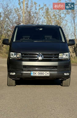 Мінівен Volkswagen Transporter 2016 в Рівному