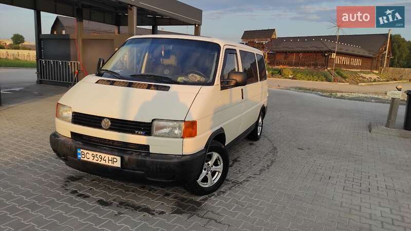 Минивэн Volkswagen Transporter 2000 в Буске