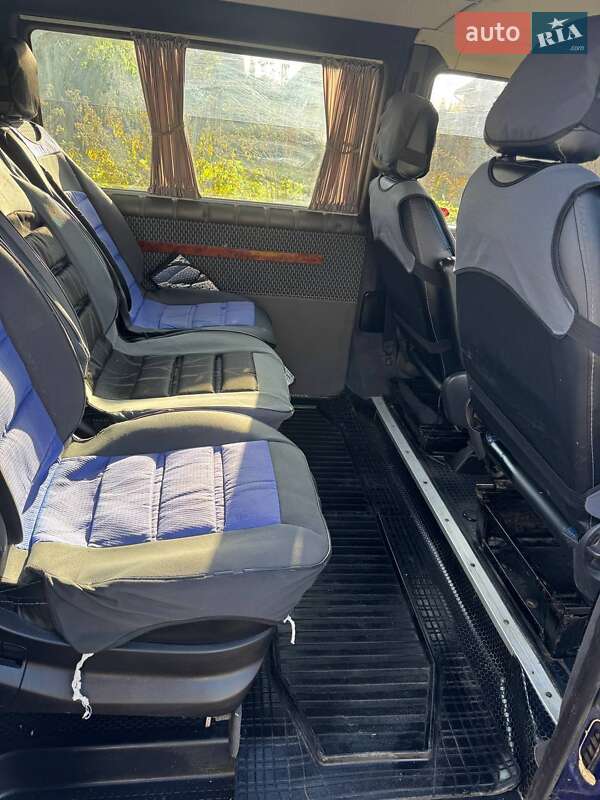 Мінівен Volkswagen Transporter 2000 в Києві