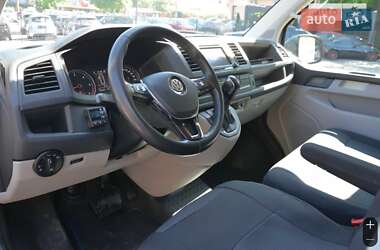 Грузовой фургон Volkswagen Transporter 2017 в 