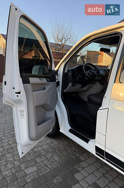 Минивэн Volkswagen Transporter 2018 в 