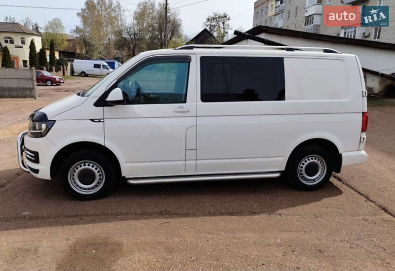 Мінівен Volkswagen Transporter 2015 в Снятині