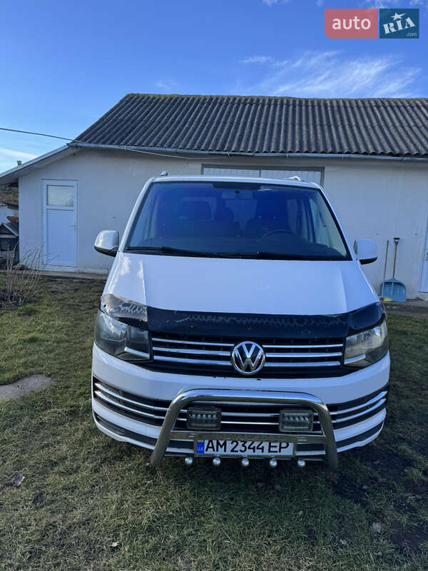 Мінівен Volkswagen Transporter 2015 в Снятині