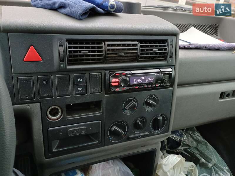 Минивэн Volkswagen Transporter 2002 в Днепре