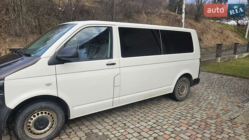 Минивэн Volkswagen Transporter 2010 в Славском