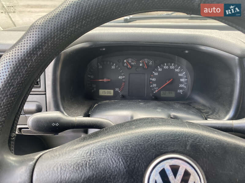 Грузопассажирский фургон Volkswagen Transporter 1999 в Буче
