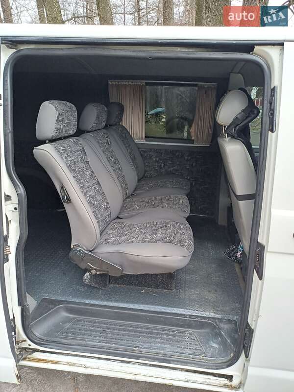 Минивэн Volkswagen Transporter 2004 в Звягеле