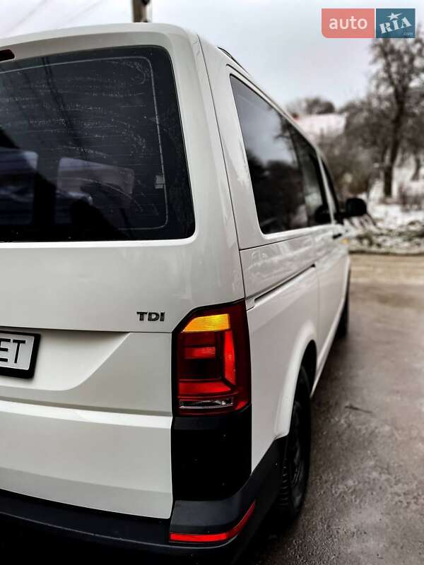 Минивэн Volkswagen Transporter 2016 в Дубно