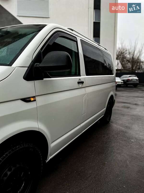 Минивэн Volkswagen Transporter 2016 в Дубно