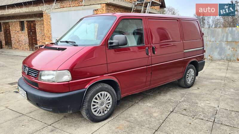 Грузовой фургон Volkswagen Transporter 2001 в 