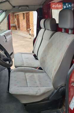 Грузовой фургон Volkswagen Transporter 2001 в 