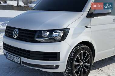 Минивэн Volkswagen Transporter 2016 в Краснограде