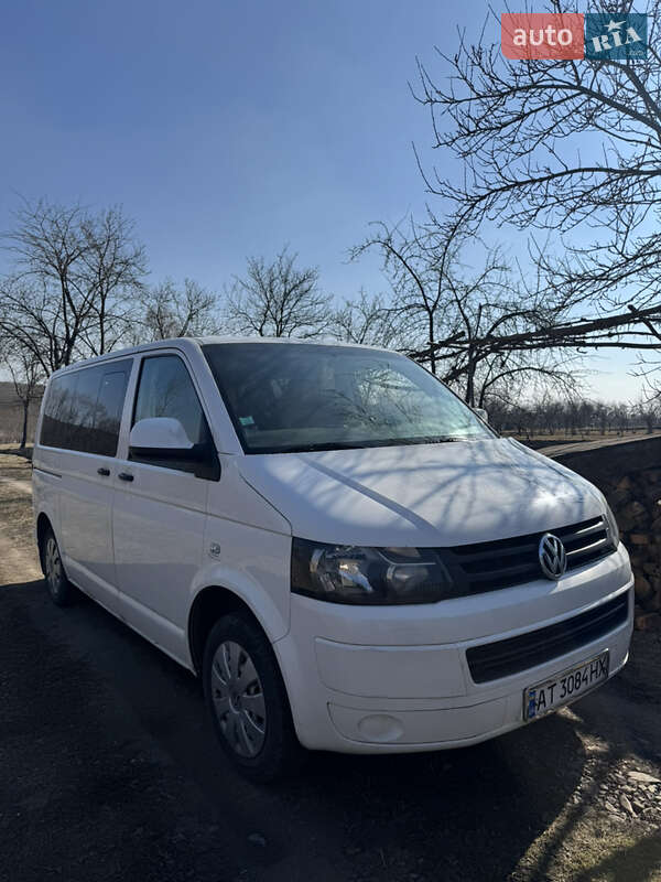 Минивэн Volkswagen Transporter 2013 в Снятине