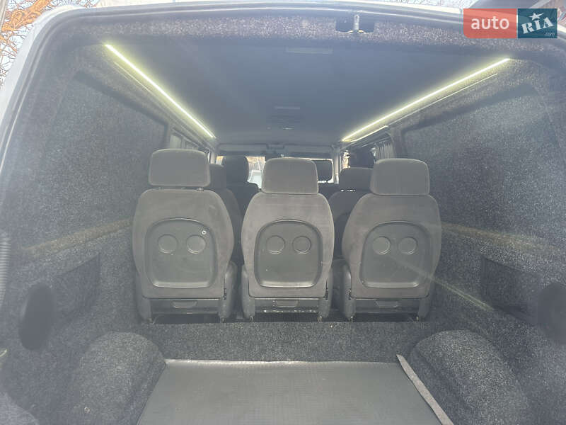Минивэн Volkswagen Transporter 2003 в Черновцах