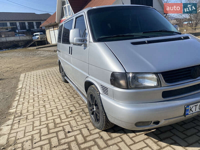 Минивэн Volkswagen Transporter 2001 в Косове