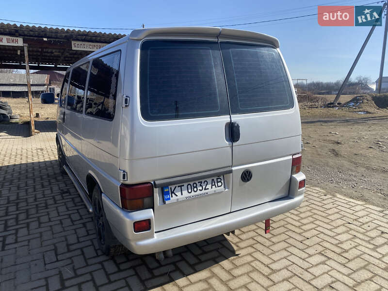 Минивэн Volkswagen Transporter 2001 в Косове
