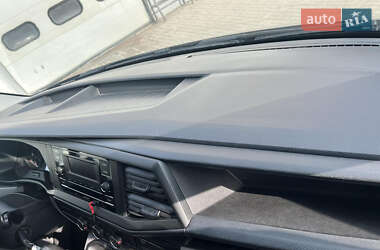 Минивэн Volkswagen Transporter 2020 в 